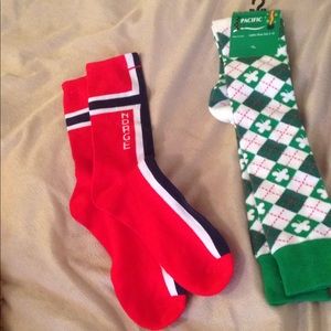 2 pair of socks